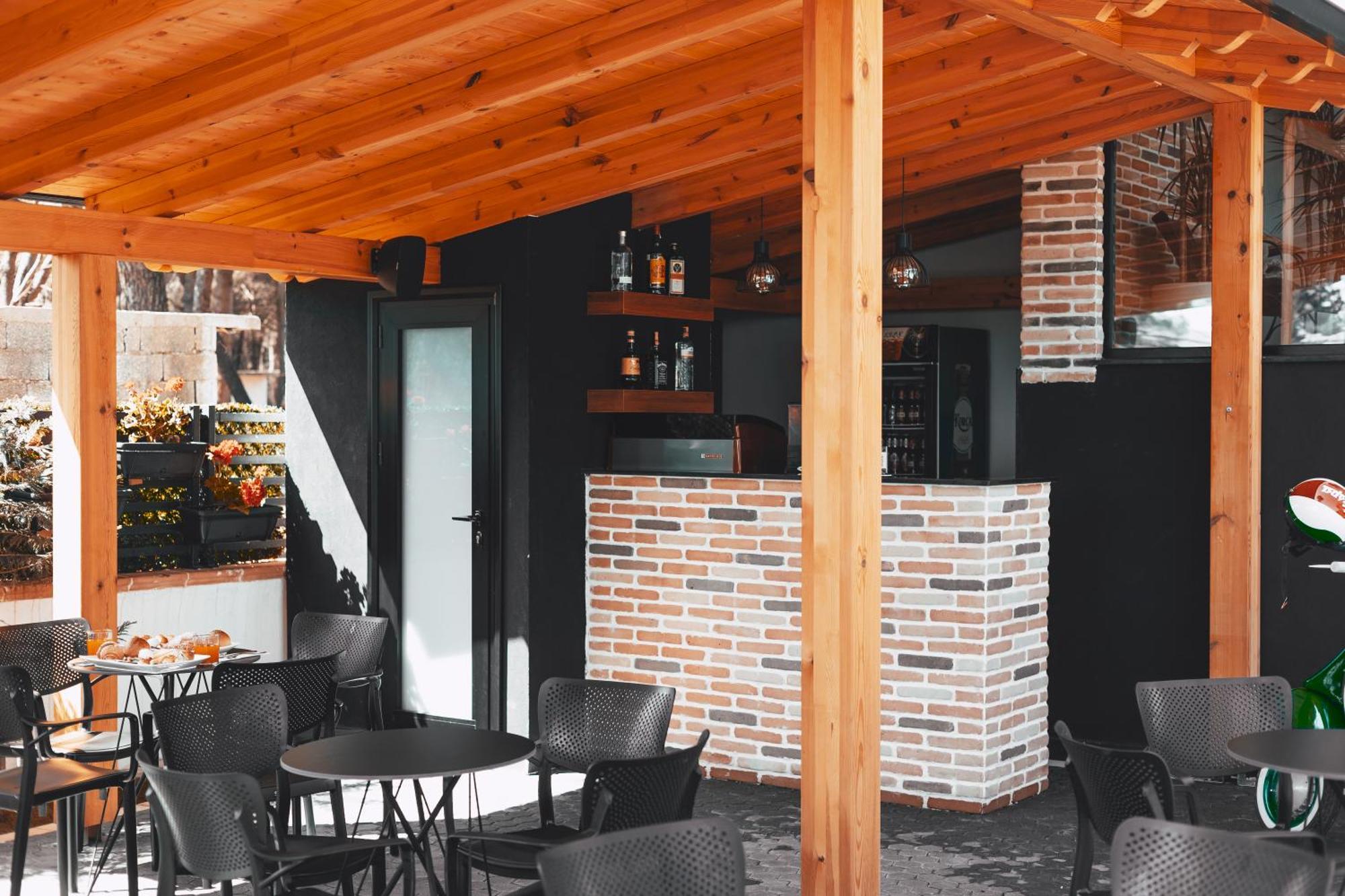 Hotel Beke Wlora Zewnętrze zdjęcie