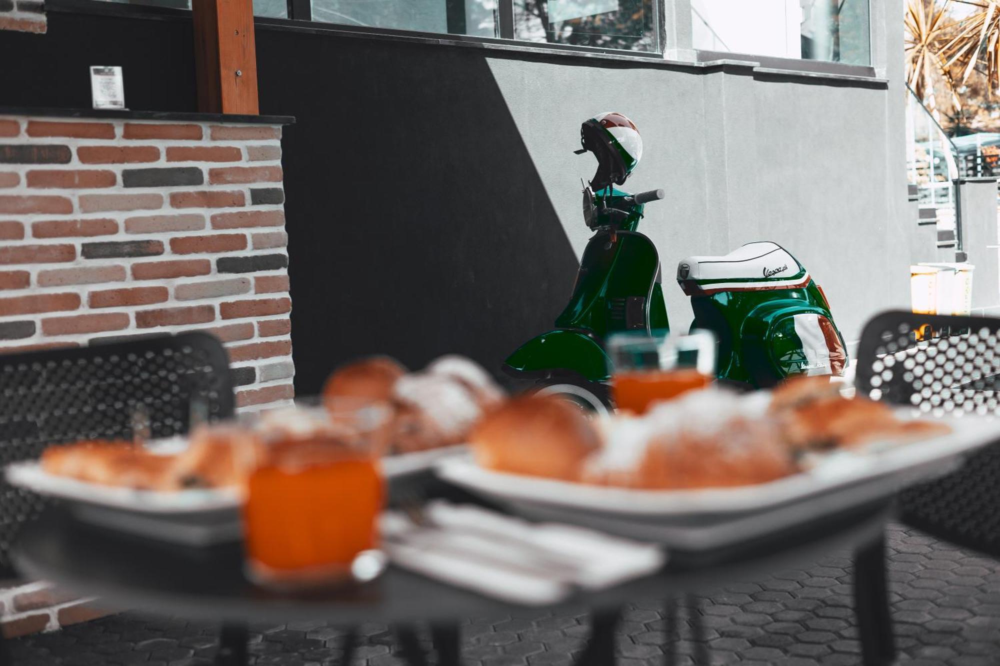 Hotel Beke Wlora Zewnętrze zdjęcie