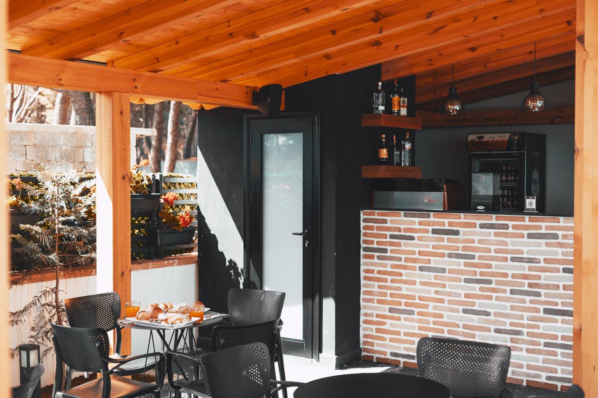 Hotel Beke Wlora Zewnętrze zdjęcie