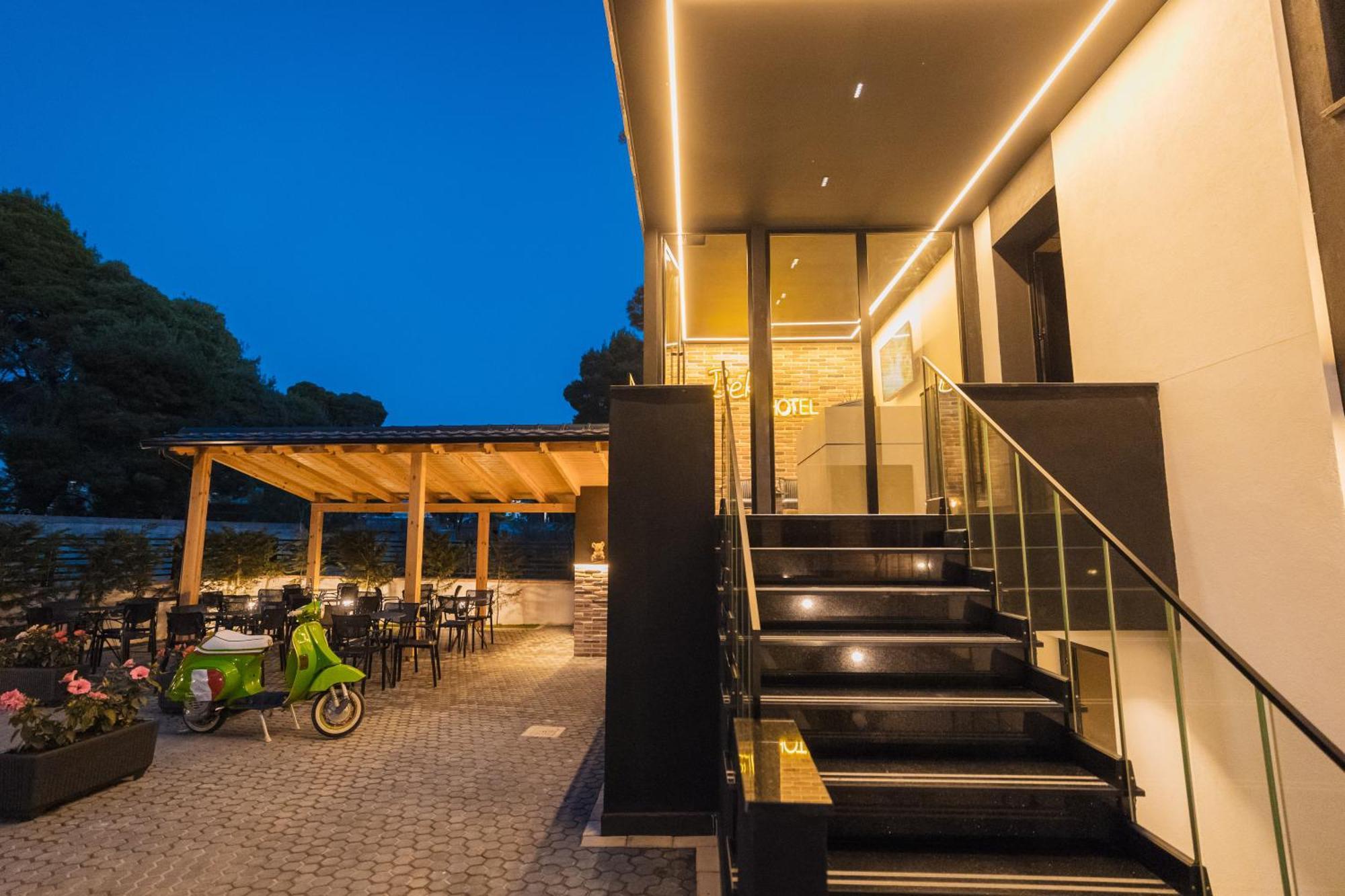 Hotel Beke Wlora Zewnętrze zdjęcie