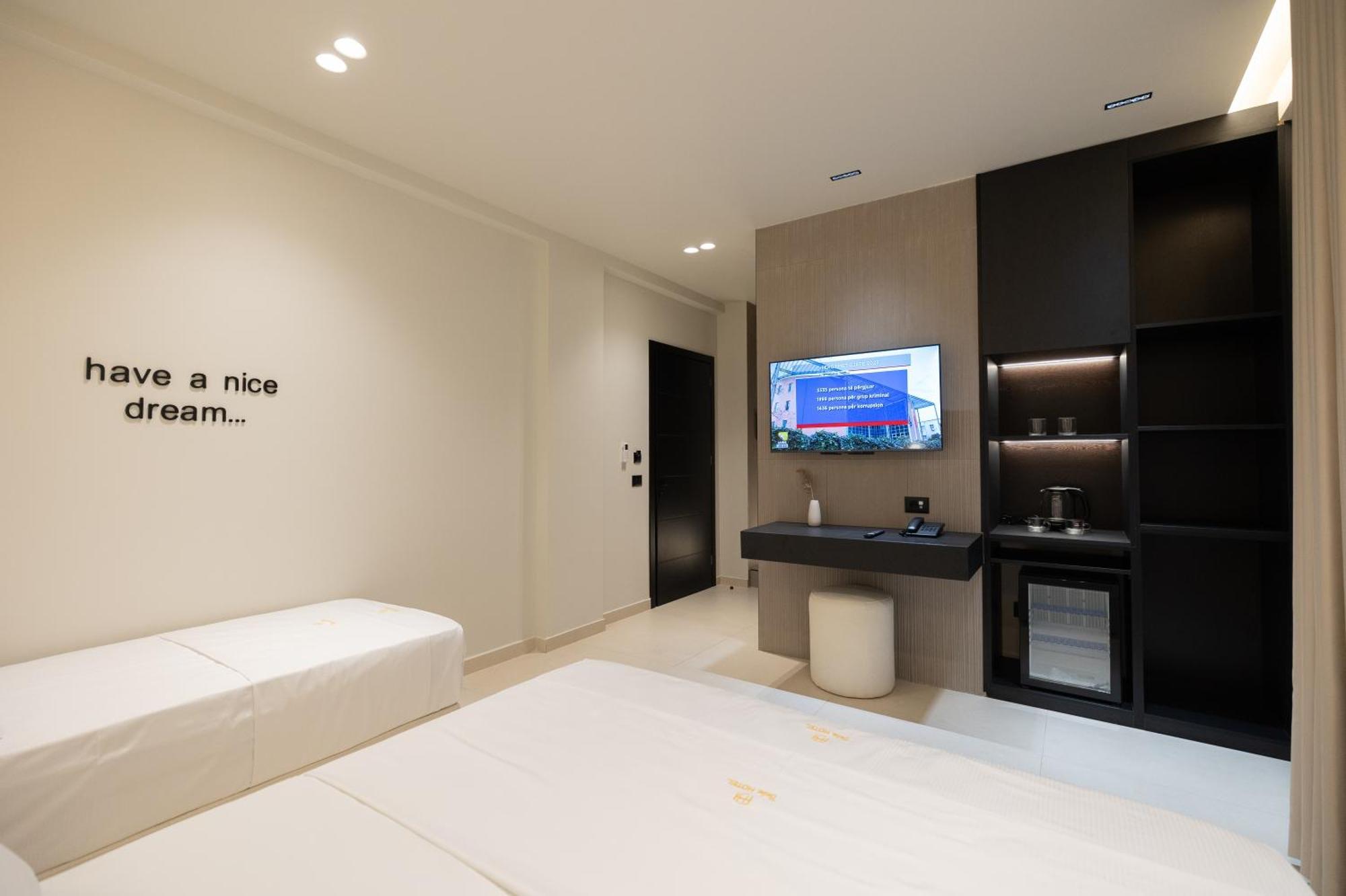 Hotel Beke Wlora Zewnętrze zdjęcie